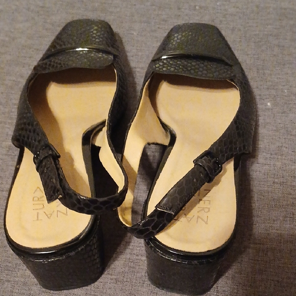 Naturalizer Black Flats Elegant Comfortable Loafers - Picture 4 of 9